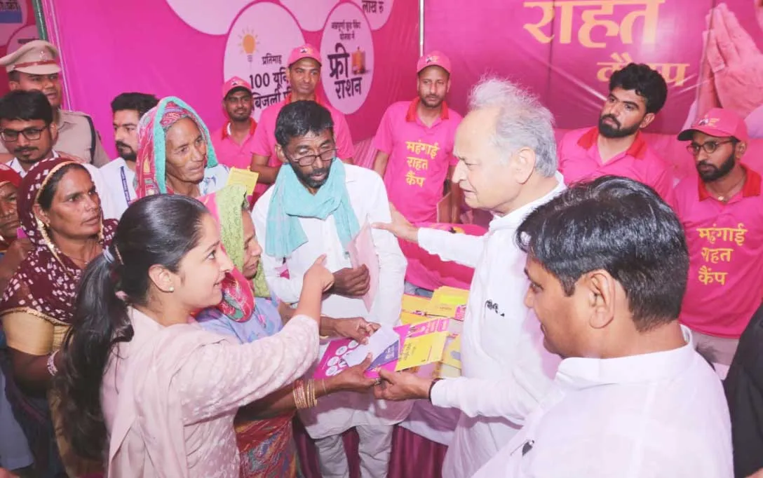 मुझे रावण मान लो लेकिन तुम तो राम बनने की कोशिश करो : Ashok Gehlot