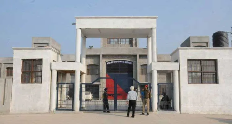 बठिंडा जेल और सरकार फिर विवादों में, कैदियों ने जेल से बनाया वीडियो वायरल