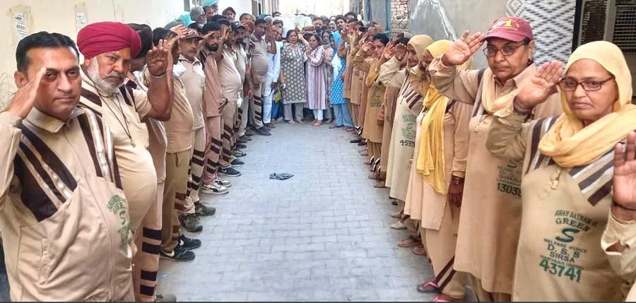 फूलों से सजी गाड़ी में ढोल-नगाड़ों के साथ अंतिम सफर पर रुखस्त हुए 96 वर्षीय हुकमचंद इन्सां
