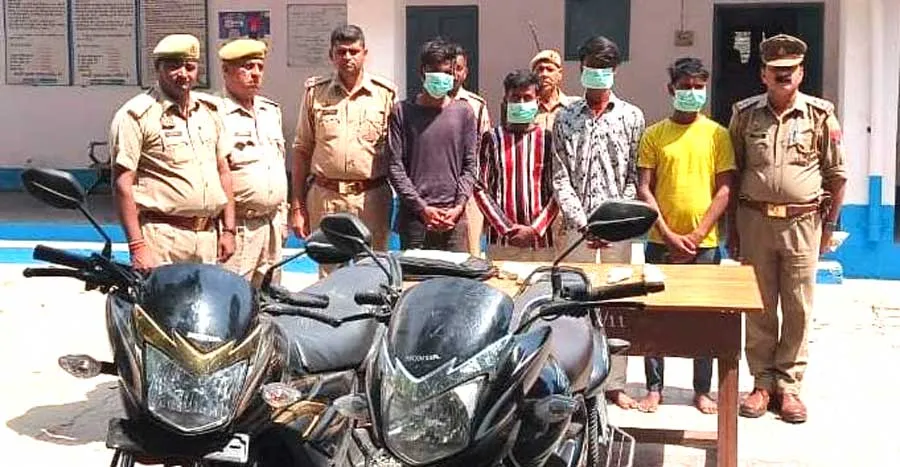 छतारी थाना पुलिस ने अन्तर्राज्यीय चोर गिरोह के 4 शातिर सदस्यों को गिरफ्तार कर जेल भेजा