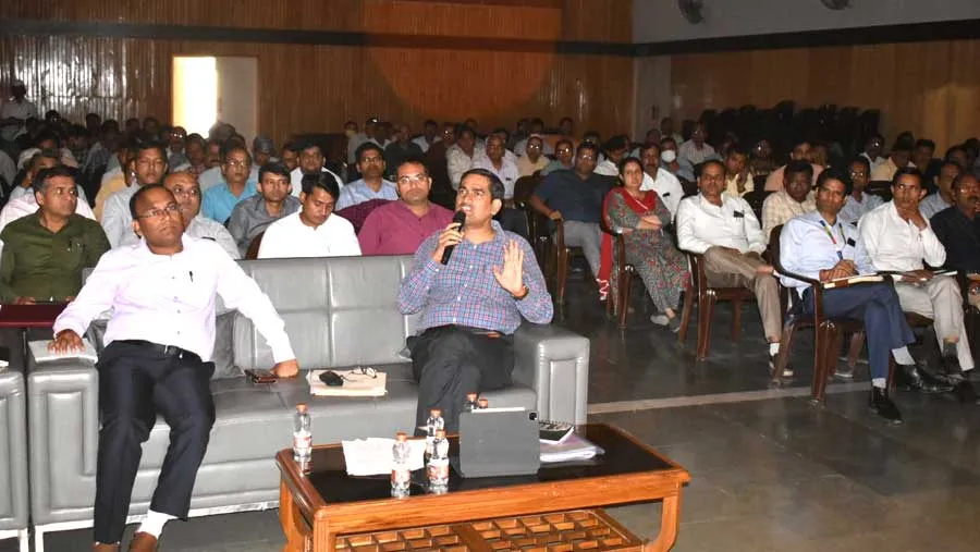 नगर निकाय चुनाव को शान्तिपूर्वक एवं पारदर्शी रूप से सम्पन्न कराये जाने के लिए निर्वाचन प्रक्रिया हेतु नामित किये गए आरओ एवं एआरओ