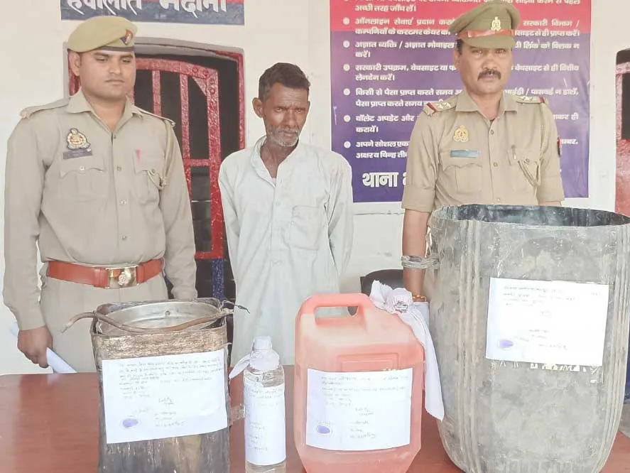 खादर में शराब की भट्टी चलाते गिरफ्तार कर जेल भेजा