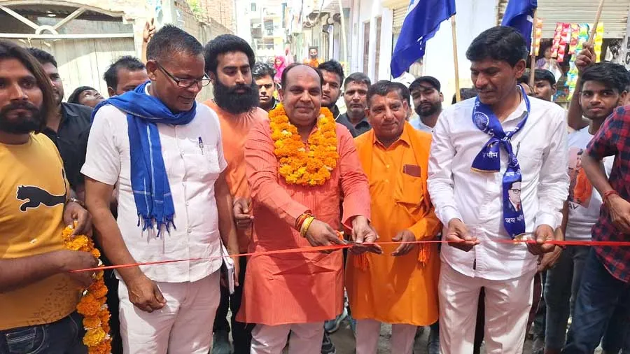 जय भीम, जय भीम के नारों से गूंजा लोनी