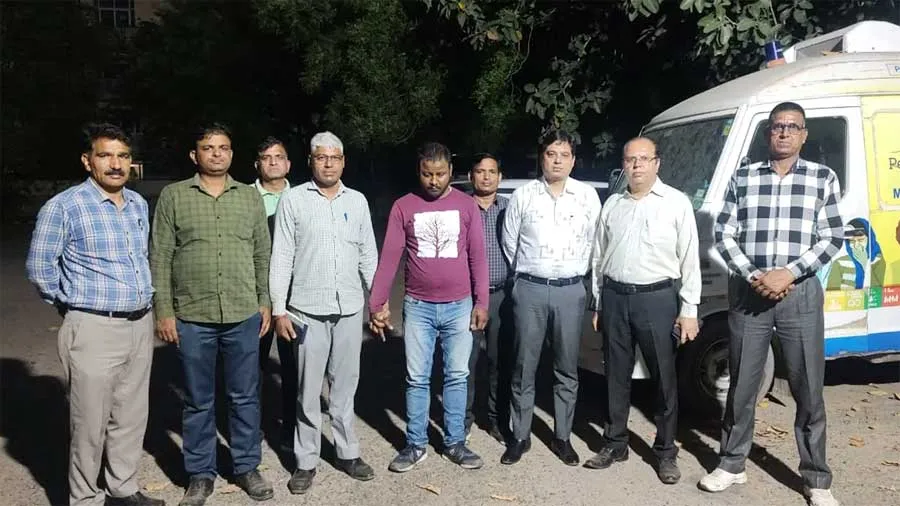 गुरूग्राम में सीएम फ्लाईंग ने पकड़े कैंसर के नकली इंजेक्शन