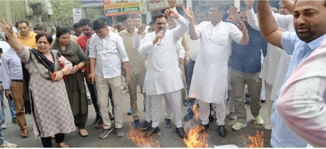 महिला पहलवानों के पक्ष में कांग्रेसियों ने भरी हुंकार