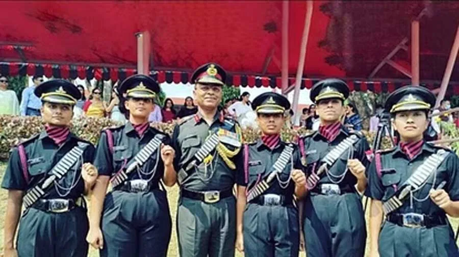 पहली बार पाँच महिला अधिकारी सेना की तोपखाना रेजिमेंट में तैनात
