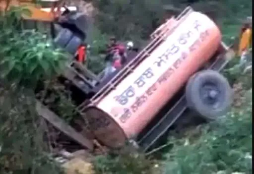 मौत का बेकाबू ट्रक, श्रद्धालुओं को रौंदा, 8 की मौत, एक ही परिवार के 5 मृतक