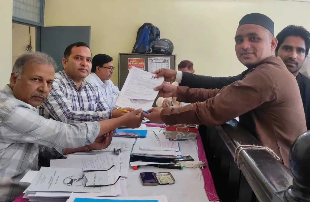 कैराना में दावेदारों ने दो दिनों में खरीदे 269 नामांकन-पत्र