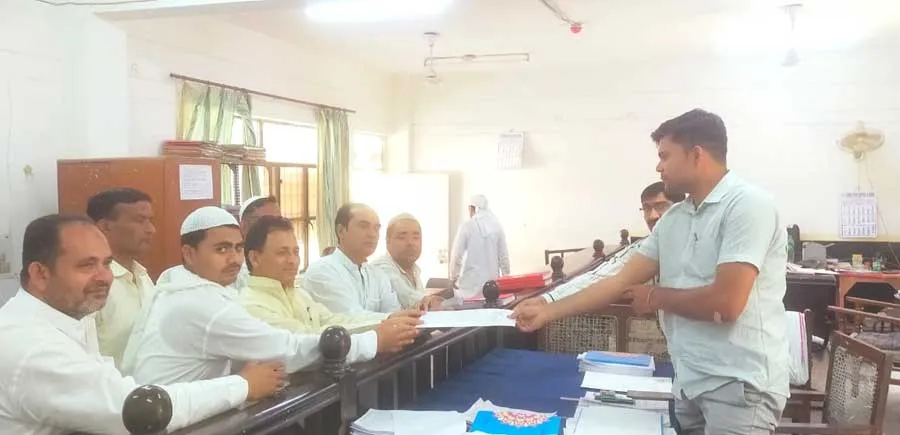 पूर्व नपा चेयरमैन राशिद अली समेत 17 दावेदारों ने जमा किये नामांकन