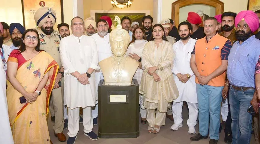 गगन अनमोल ने बस्सियां कोठी के रखरखाव का हर संभव सहयोग का किया वादा