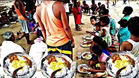 भंडारे का भोजन करने से 50 लोग बीमार, लोगों में मचा हड़कंप