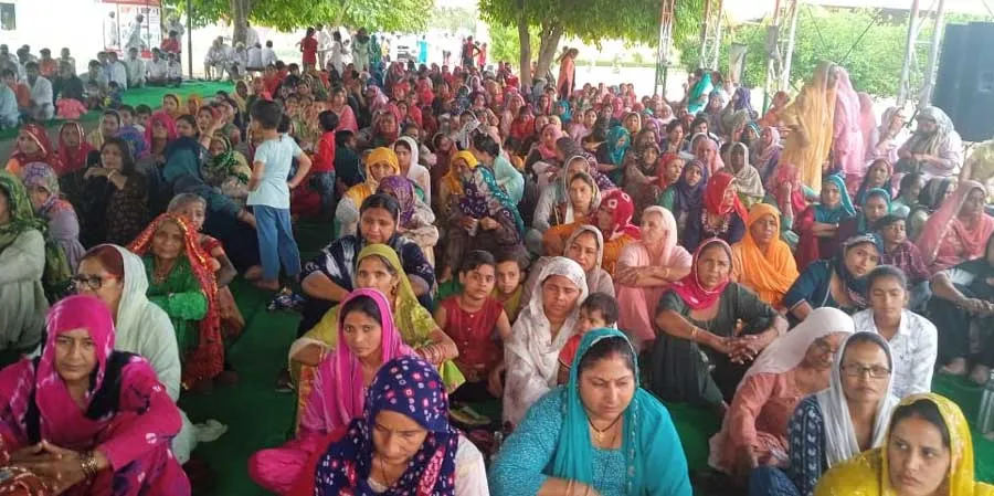 बरवाला की साध-संगत द्वारा ब्लॉक स्तरीय नामचर्चा का आयोजन