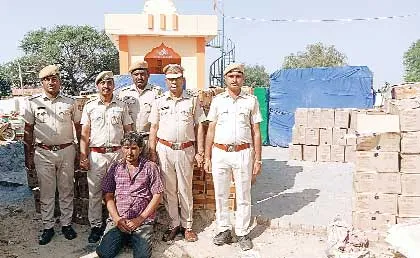 राजस्थान पंजाब बॉर्डर पर फर्जी नंबर प्लेट के सहारे शराब तस्करी, कैंटर में भरी लाखों की शराब बरामद