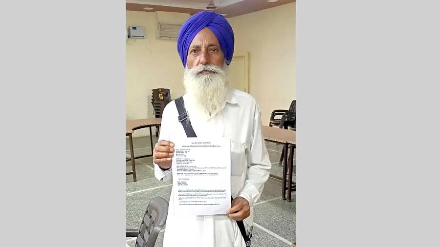 गेहूं की सरकारी खरीद के लिए किसानों का निकल रहा पसीना, सुबह से शाम तक ई-मित्र के चक्कर