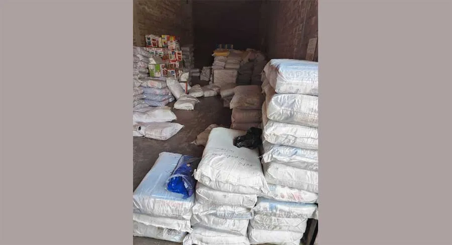 गोदाम से 3 टन प्रतिबंधित प्लास्टिक के लिफाफे जब्त