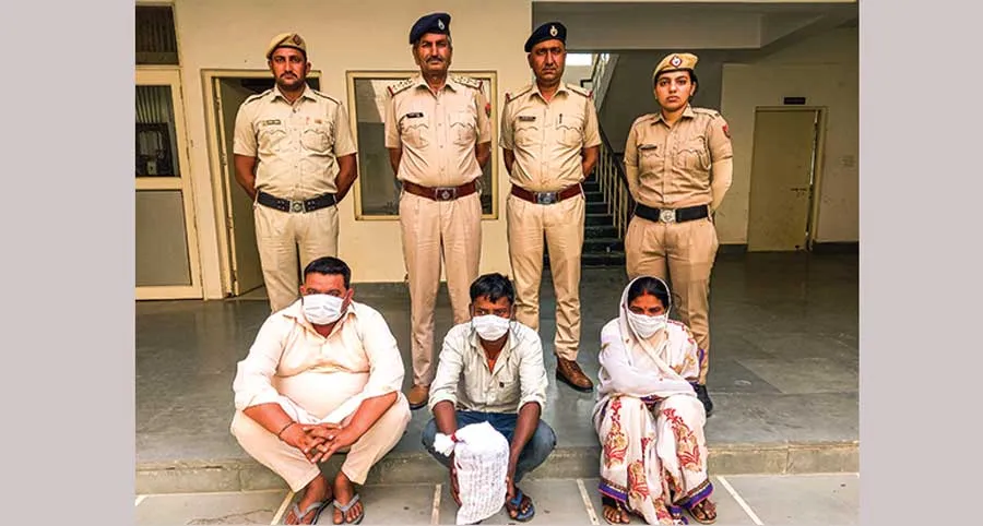 भादड़ा में अफीम देने आए दो तस्कर गिरफ्तार