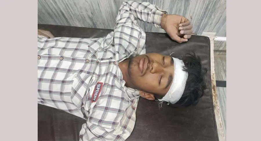 सीतो गुन्नों में दिहाड़ी मजदूरी करते युवक को करंट लगा, सिर पर लगी चोट