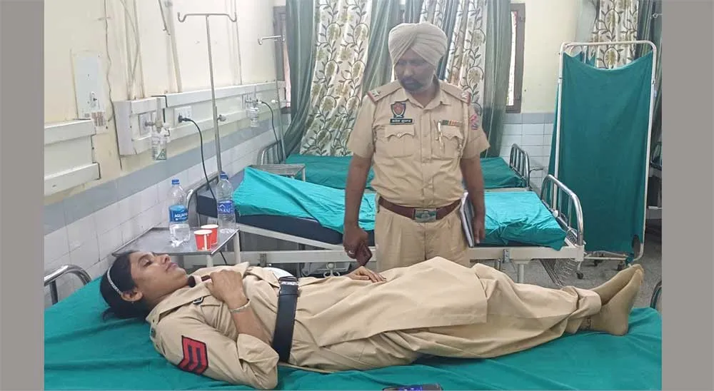 गिरफ्तार महिला ने हैड कांस्टेबल को मारा धक्का, अदालत की तीसरी मंजिल से लगाई छलांग