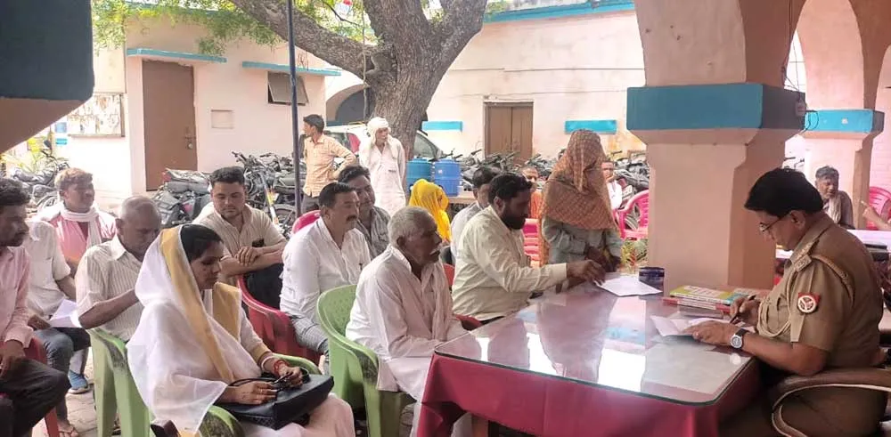 थाना समाधान दिवस पर पुलिस ने सुनीं फरियादियों की फरियाद