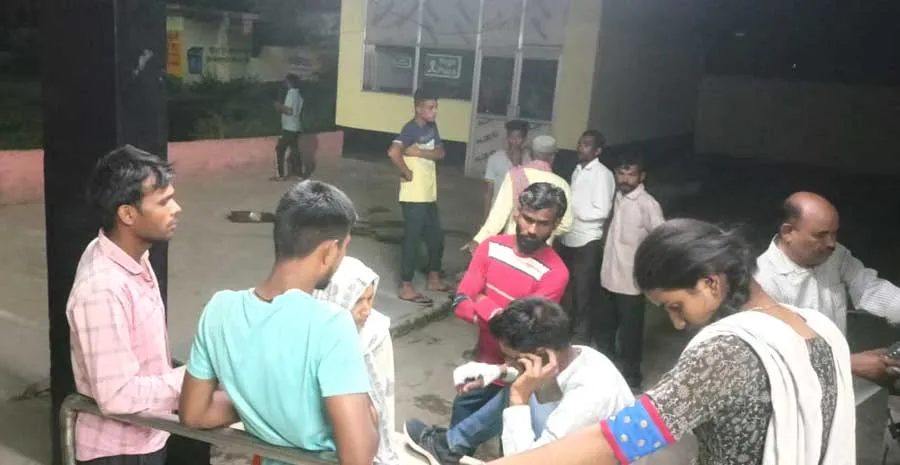 टेंपो- थ्री व्हीलर की भिड़ंत चार लोग घायल, एक की हालत गंभीर