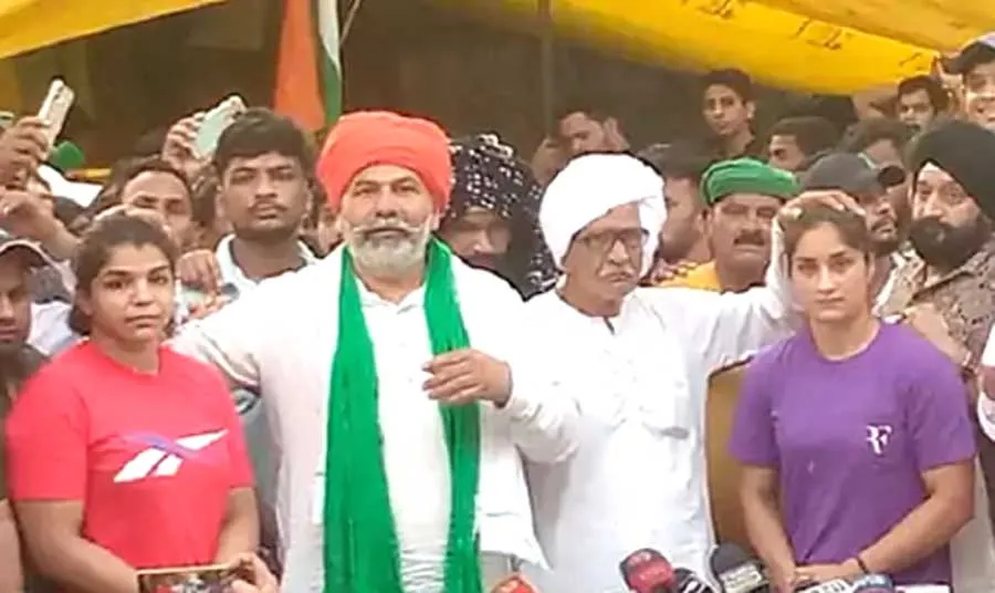 रेसलर्स के समर्थन में खाप महापंचायत की चेतावनी, 20 मई से पहले हल नहीं तो 21 को दोबारा होगी महापंचायत