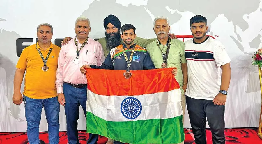 एशियन पॉवर लिफ्टिंग चैंपियनशिप: खिलाड़ियों ने चमकाया देश का नाम