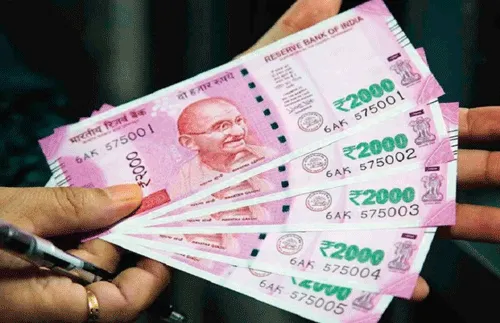 2000 Rupee Note in UAE: 2 हजार के नोट भारत में कम विदेशों में मचा रहा हड़कंप, जानिये क्या है मामला