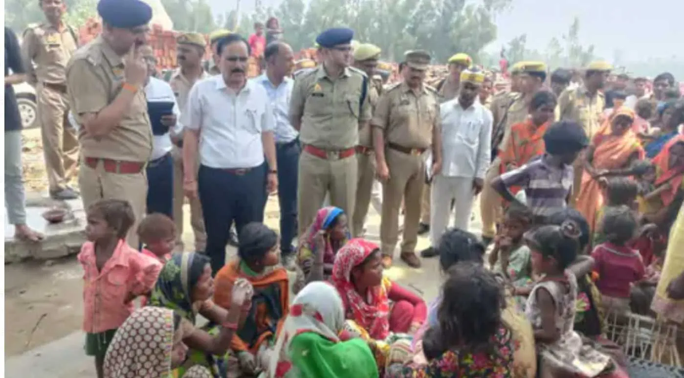 Gajraula में खेलते खेलते गड्ढे में डूबने से चार बच्चों की मौत