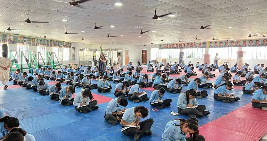 बीट द प्लास्टिक पॉल्यूशन पर अंग्रेजी निबंध प्रतियोगिता का आयोजन