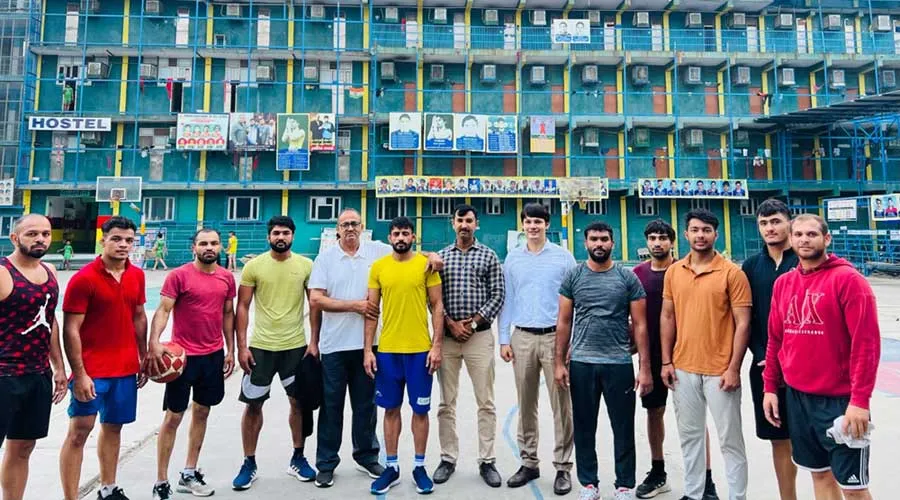 वर्ल्ड रैंकिंग कुश्ती चैम्पियनशिप के लिए प्रताप स्कूल खरखौदा का आशु किर्गिस्तान रवाना