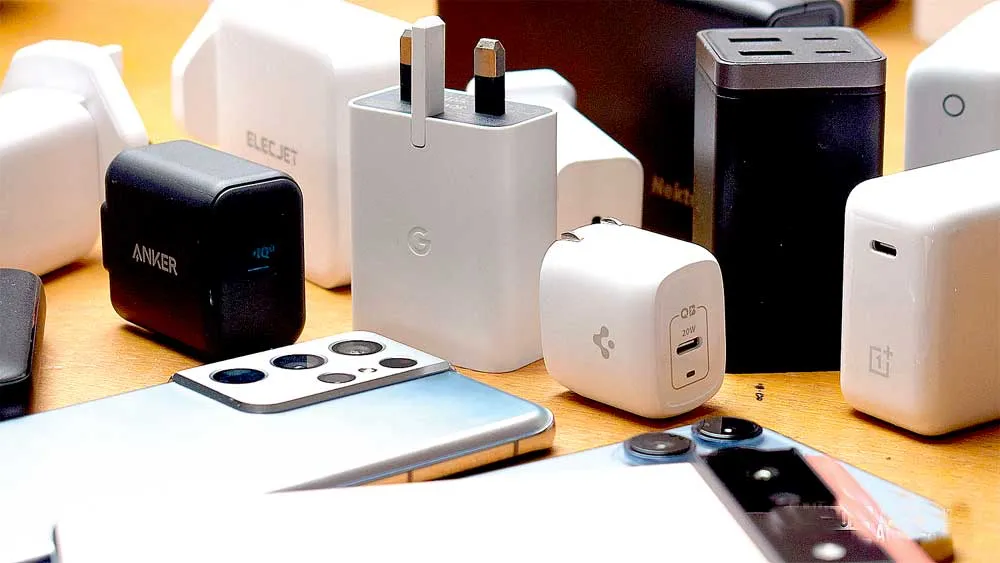 Mobile Charger: चार्जर खरीदते समय बरतें ये सावधानियां