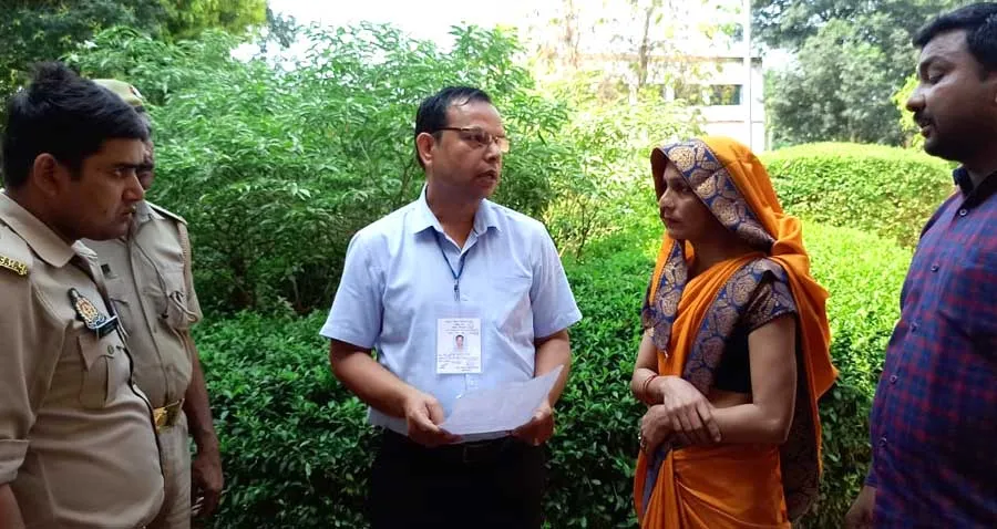महिला जिंदा, सूची में मृत दिखा वोट काटी