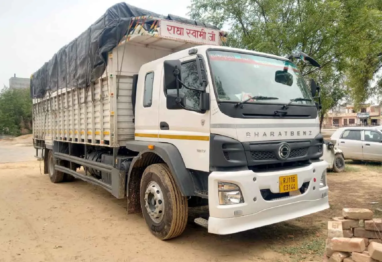 गौ रक्षा दल ने गौ तस्करों को पकड़ किया पुलिस के हवाले