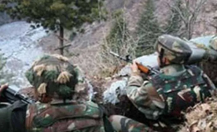 पाकिस्तान में सुरक्षा काफिले पर हमला, 22 घायल