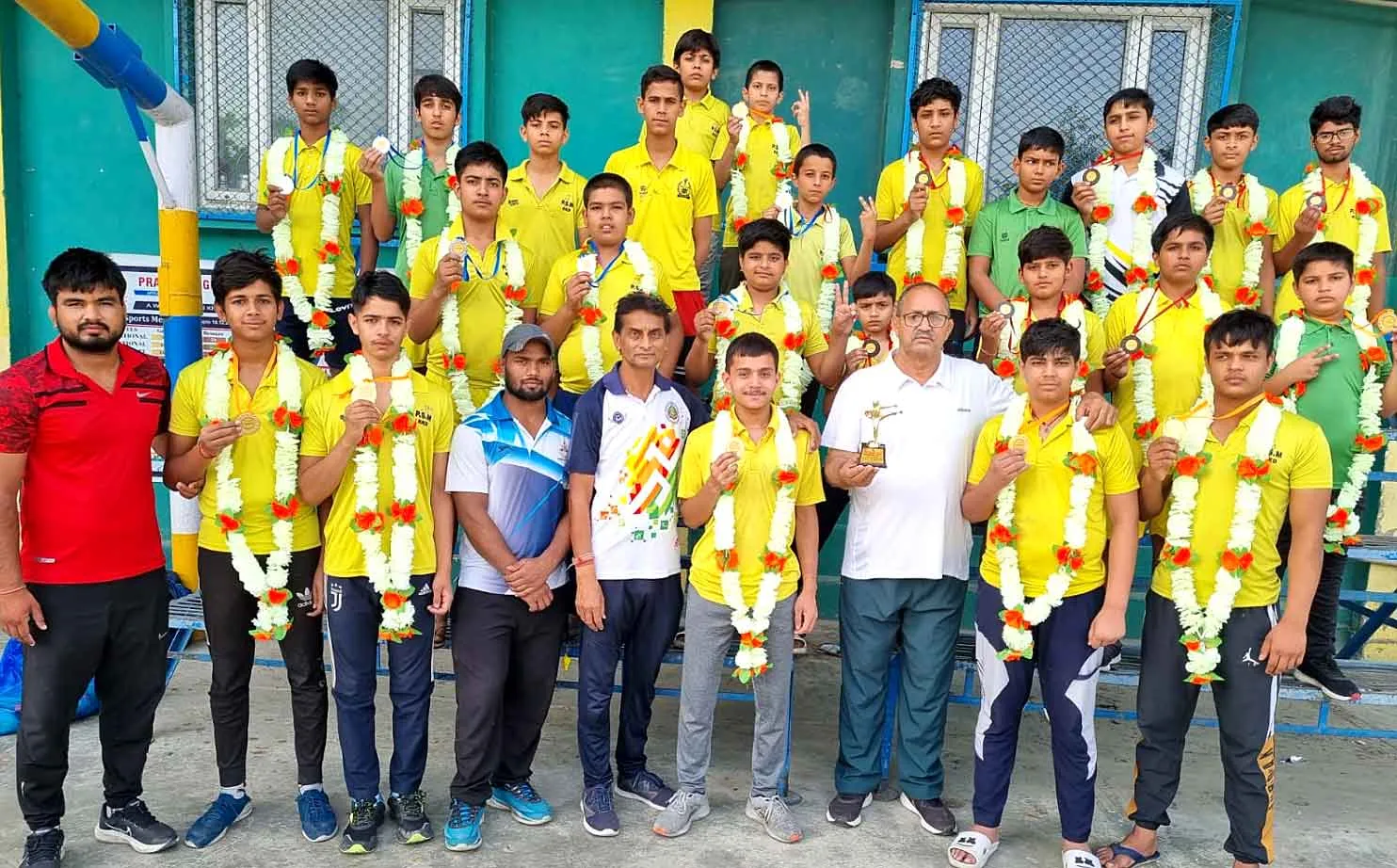 जिला कराटे प्रतियोगिता में प्रताप स्कूल का दबदबा, 9 स्वर्ण सहित 22 पदक कब्जाए
