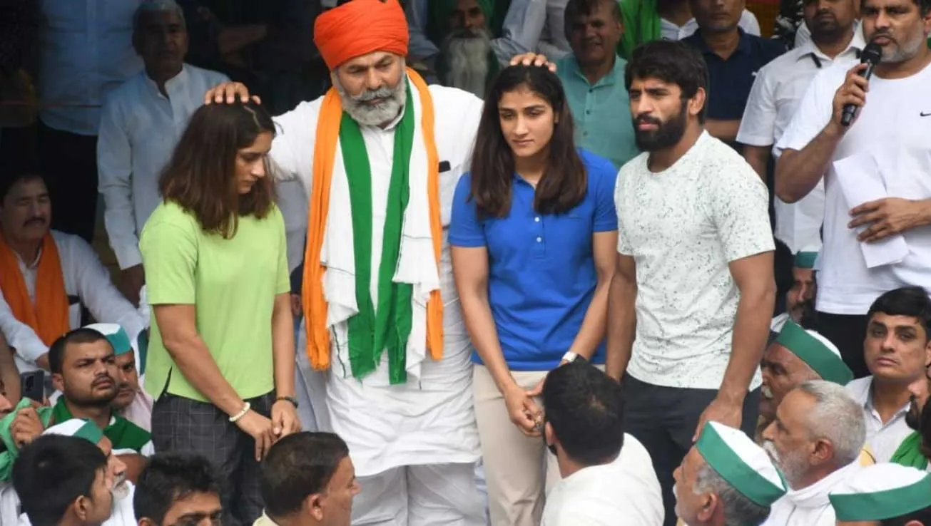 Rakesh Tikait: आरोपी ब्रजभूषण की जल्द गिरफ्तारी हो, नहीं तो फिर बड़े आंदोलन को मजबूर होंगे: राकेश टिकैत  
