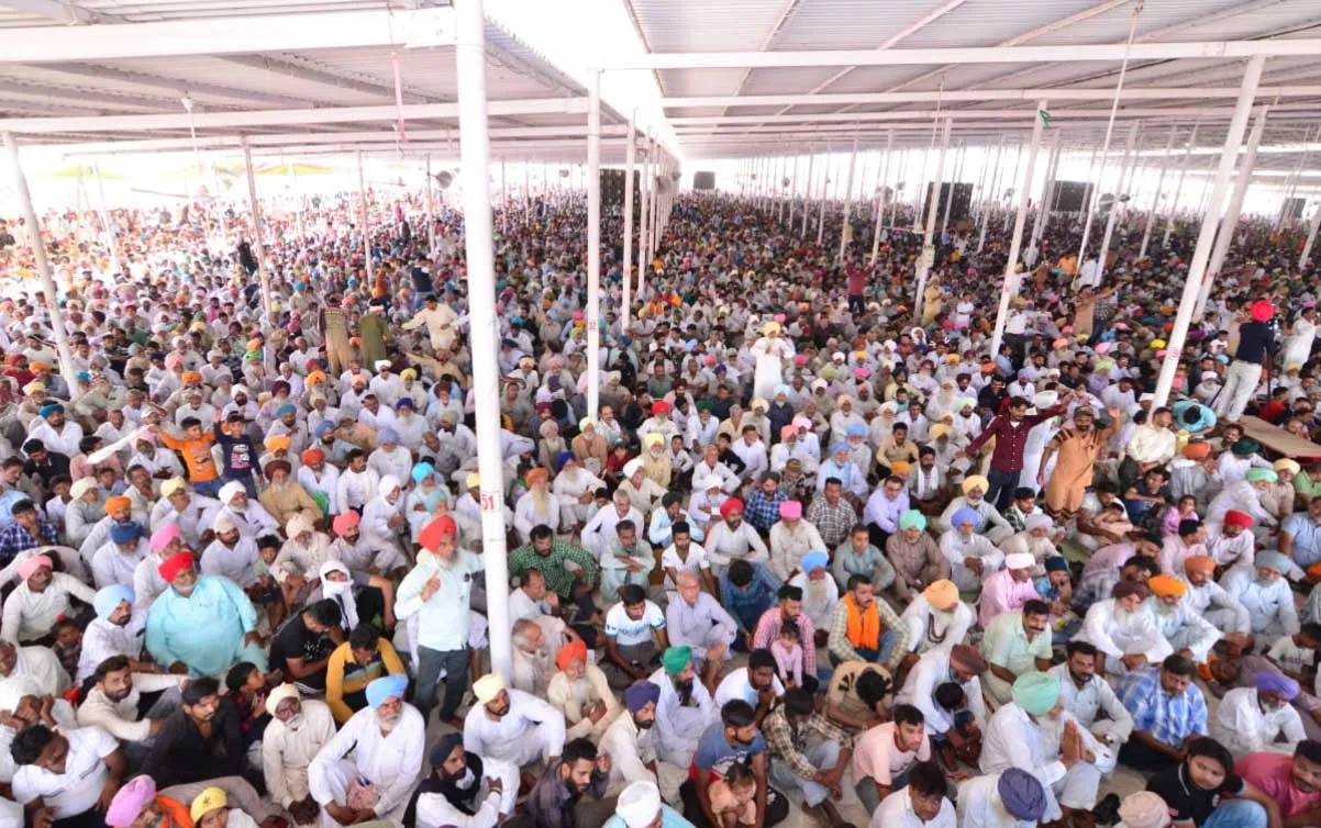 सलाबतपुरा ‘मई सत्संग भंडारे’ पर संगत पहुंची इतनी… ‘‘थाली फेंको तो कई कि.मी. तक नीचे ना गिरे’’