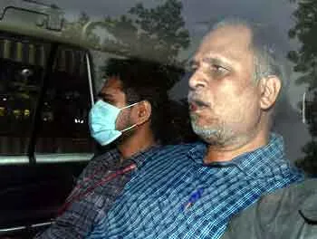 सत्येंद्र जैन की तिहाड़ में बिगड़ी तबीयत, सफदरजंग में दाखिल