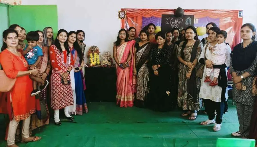 माइंड पावर स्कूल में मेधावियों को किया गया सम्मानित