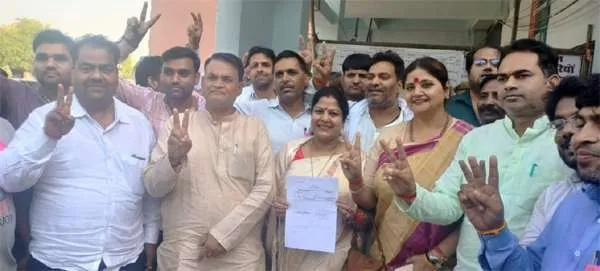 शिकोहाबाद पालिकाध्यक्ष पद पर रानी गुप्ता की हुईं बंपर जीत