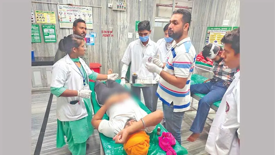 तीन युवकों पर अज्ञात हमलावरों ने किया हमला, गंभीर घायल