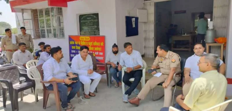 Aurangabad: अवैध अतिक्रमण पर पुलिस ने व्यापारियों को दी चेतावनी