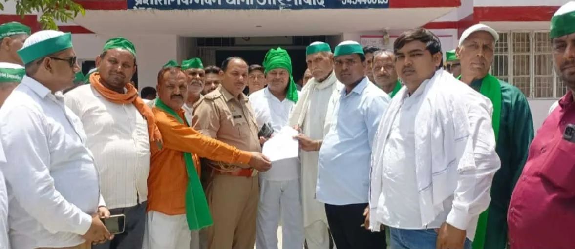 एमएसपी गारंटी कानून लागू कराने के लिए किसानों ने दिया ज्ञापन
