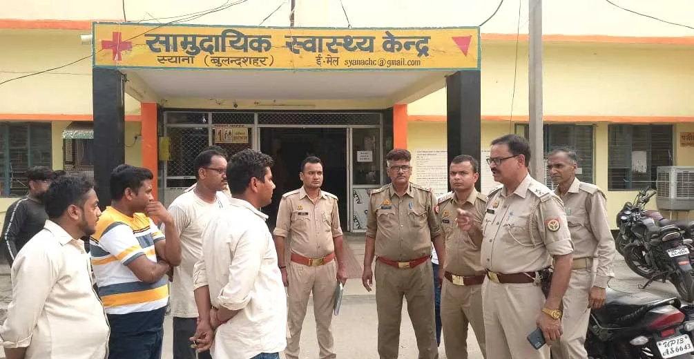 अनियंत्रित होकर पलटी ट्रैक्टर-ट्राली, एक की मौत