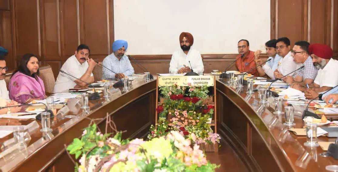 इलेक्ट्रिक वाहनों को उत्साहित करने के लिए दी जाएंगी करीब 300 करोड़ की रियायतें : भुल्लर