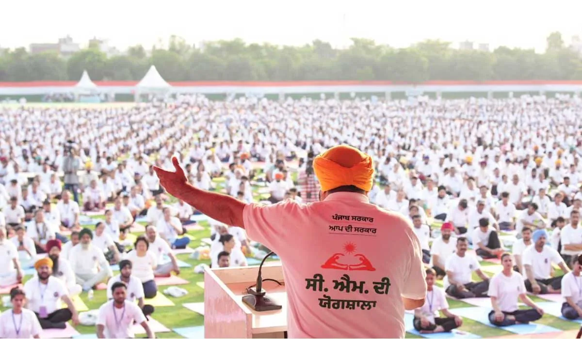 CM di Yogshala: शारीरिक और मानसिक तंदुरुस्ती के लिए योग जरुरी : मान