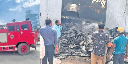 डेराबस्सी में फैक्ट्री में लगी भीषण आग, जानी नुक्सान से रहा बचाव