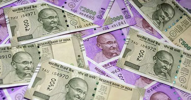 कैराना में सर्राफ के घर से बरामद हुए ढाई लाख के नकली नोट
