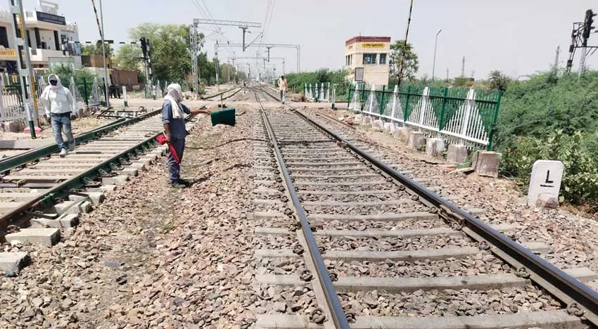 रेल संरक्षा बढ़ाने के लिए बीकानेर मंडल पर विशेष अभियान
