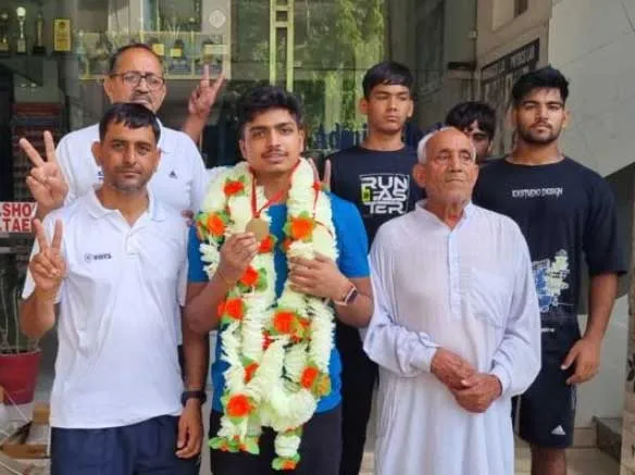 राज्य स्तरीय वुशु चैम्पियनशिप में प्रताप स्कूल के अमृत कुमार ने जीता स्वर्ण पदक